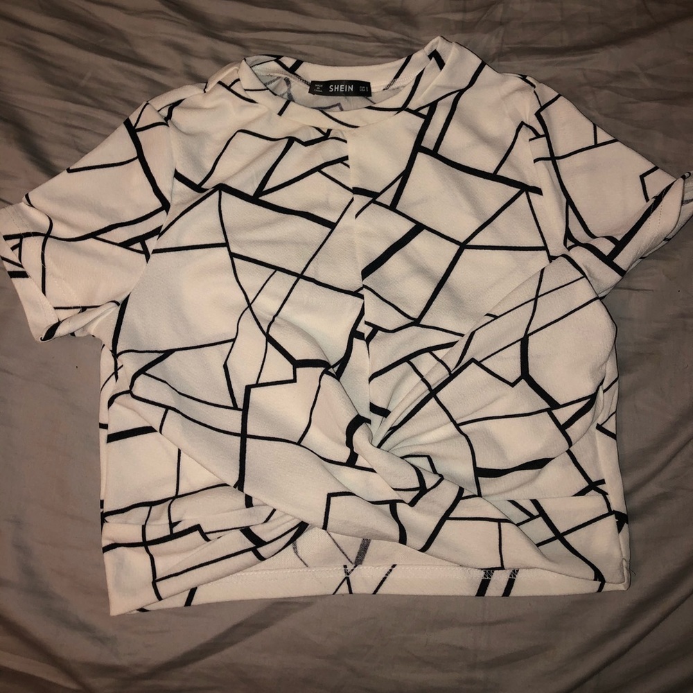 SHEIN Crop Top